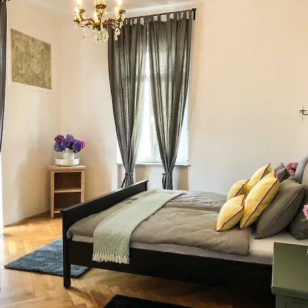 Val Apartment *